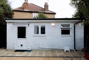 Spacious Guesthouse in Twickenham-Special offer, Isleworth